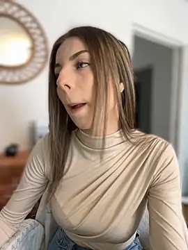 Snapshot of Mia_Ethan chatting on October 29, 2025, 8:35 am Mia Ethan online show from October 29, 2025, 8:35 am