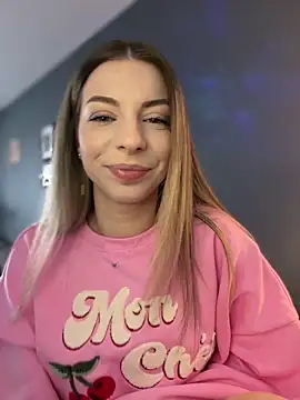 Mia Ethan online show from April 21, 2026, 10:55 am