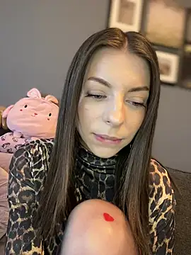 Mia Ethan online show from February 21, 2025, 2:48 pm