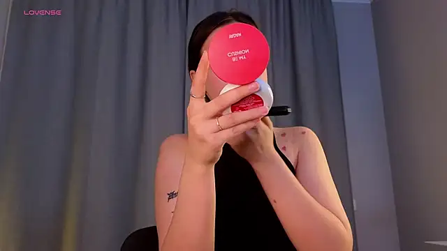 Snapshot of EthalGold chatting on September 25, 2025, 3:23 am EthalGold online show from September 25, 2025, 3:23 am