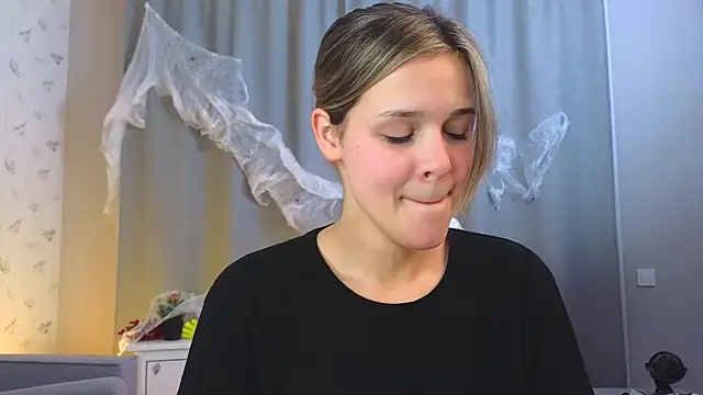 Snapshot of EthalGold chatting on October 30, 2025, 3:16 am EthalGold online show from October 30, 2025, 3:16 am