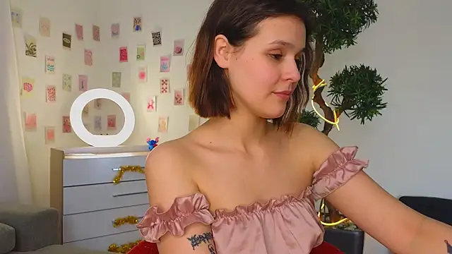 Snapshot of EthalGold chatting on March 15, 2025, 9:19 am EthalGold online show from March 15, 2025, 9:19 am