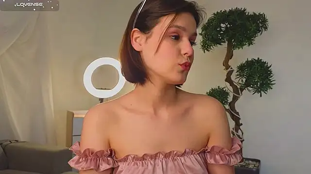 Snapshot of EthalGold chatting on March 7, 2025, 3:08 am EthalGold online show from March 7, 2025, 3:08 am