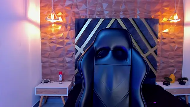 Snapshot of Alahia_Dangelo chatting on September 29, 2025, 12:00 pm Alahia Dangelo online show from September 29, 2025, 12:00 pm