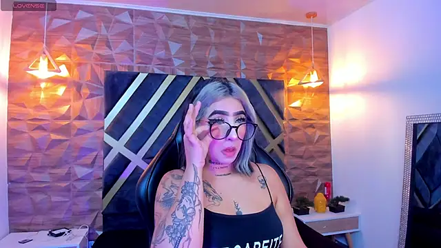 Snapshot of Alahia_Dangelo chatting on October 7, 2025, 11:33 am Alahia Dangelo online show from October 7, 2025, 11:33 am