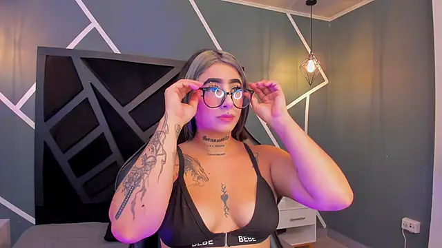 Snapshot of Alahia_Dangelo chatting on September 22, 2025, 11:38 am Alahia Dangelo online show from September 22, 2025, 11:38 am