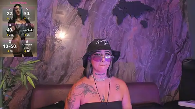 Snapshot of Alahia_Dangelo chatting on October 21, 2025, 5:34 pm Alahia Dangelo online show from October 21, 2025, 5:34 pm