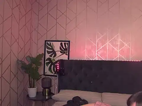 Snapshot of ValentinaBouxBabestation chatting on December 15, 2024, 9:09 pm ValentinaBouxBabestation online show from December 15, 2024, 9:09 pm