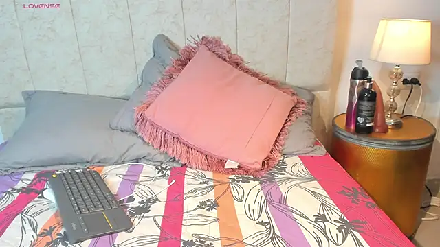  maria foxx  online show from March 27, 2026, 5:03 pm