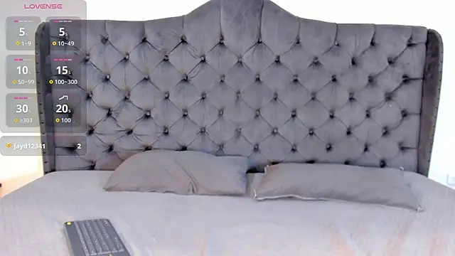 Snapshot of _maria_foxx_ chatting on October 1, 2025, 11:52 pm  maria foxx  online show from October 1, 2025, 11:52 pm