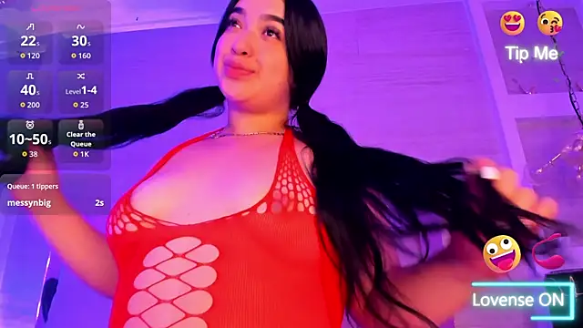 Snapshot of shanon_hughes_ chatting on September 24, 2025, 3:35 am shanon hughes  online show from September 24, 2025, 3:35 am