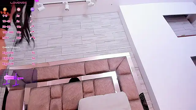 Snapshot of shanon_hughes_ chatting on February 24, 2025, 7:11 am shanon hughes  online show from February 24, 2025, 7:11 am