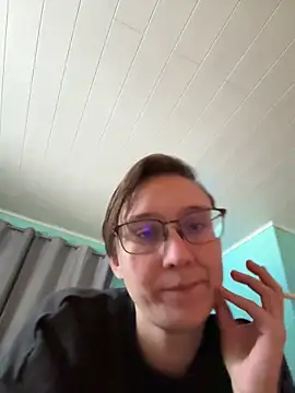 Snapshot of Tyra-Wild chatting on January 3, 2025, 11:56 am Tyra-Wild online show from January 3, 2025, 11:56 am