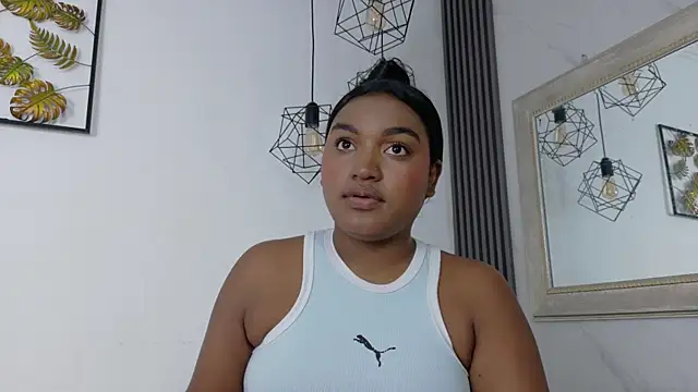 kayna gomez online show from December 18, 2025, 7:07 pm