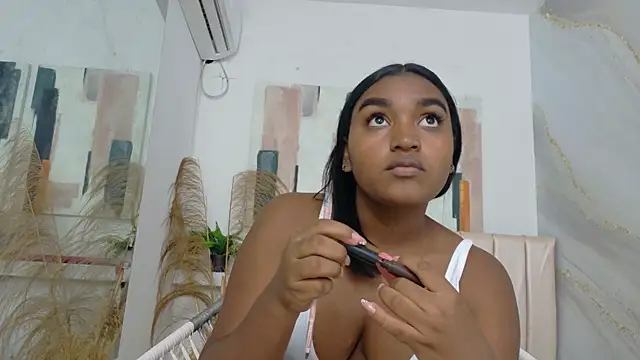 Snapshot of kayna_gomez chatting on April 19, 2026, 5:36 pm kayna gomez online show from April 19, 2026, 5:36 pm