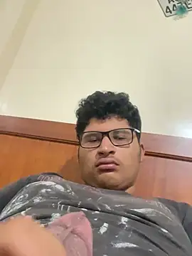 Snapshot of Ruk436 chatting on January 14, 2025, 11:27 pm Ruk436 online show from January 14, 2025, 11:27 pm