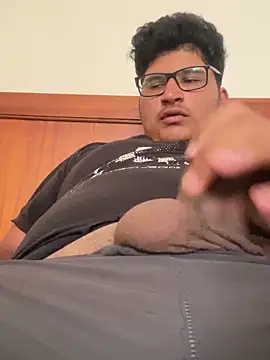 Snapshot of Ruk436 chatting on January 8, 2025, 9:01 pm Ruk436 online show from January 8, 2025, 9:01 pm