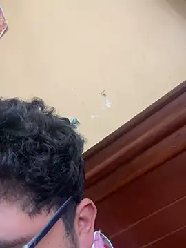 Snapshot of Ruk436 chatting on January 15, 2025, 8:05 pm Ruk436 online show from January 15, 2025, 8:05 pm