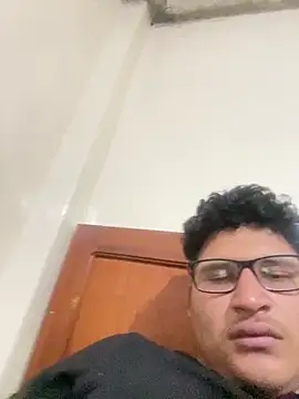 Snapshot of Ruk436 chatting on February 17, 2025, 1:36 am Ruk436 online show from February 17, 2025, 1:36 am