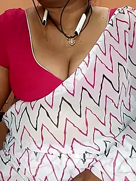 Snapshot of Sexy-Telugunayana2 chatting on February 14, 2025, 5:57 pm Sexy-Telugunayana2 online show from February 14, 2025, 5:57 pm