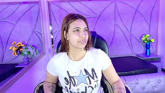 Snapshot of Tammy_Blackk chatting on October 15, 2025, 3:16 am Tammy Blackk online show from October 15, 2025, 3:16 am