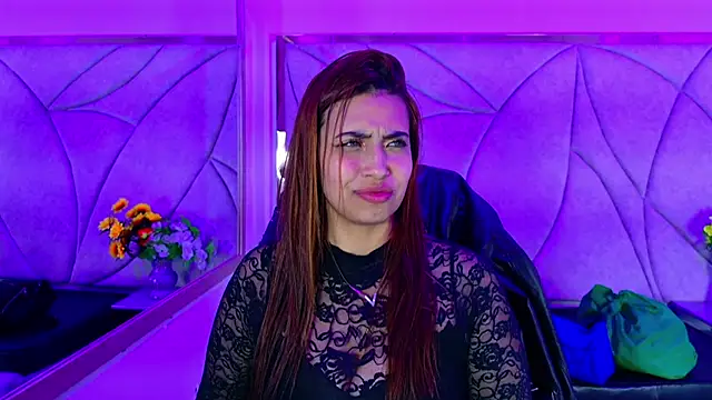 Snapshot of Tammy_Blackk chatting on October 16, 2025, 4:32 am Tammy Blackk online show from October 16, 2025, 4:32 am