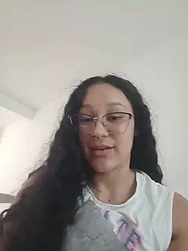 chunn liioo online show from November 17, 2025, 8:46 pm