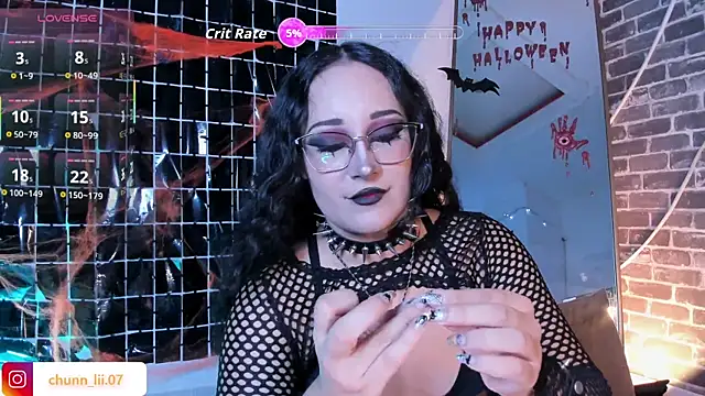 Snapshot of chunn_liioo chatting on October 24, 2025, 11:59 pm chunn liioo online show from October 24, 2025, 11:59 pm