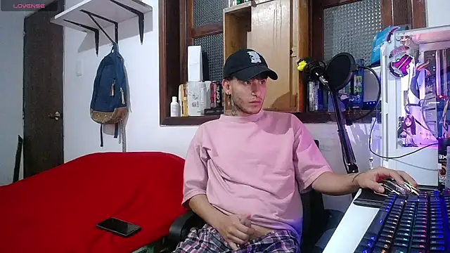 esjrobles online show from February 17, 2025, 9:03 am