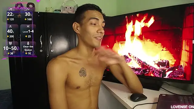 Snapshot of MykeLust chatting on December 18, 2024, 1:48 am MykeLust online show from December 18, 2024, 1:48 am