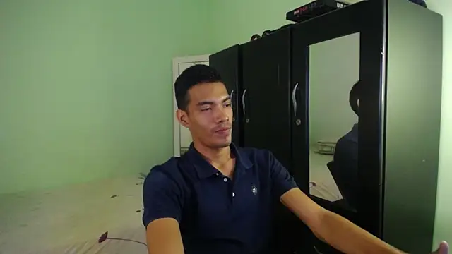 Snapshot of MykeLust chatting on December 2, 2024, 7:22 pm MykeLust online show from December 2, 2024, 7:22 pm