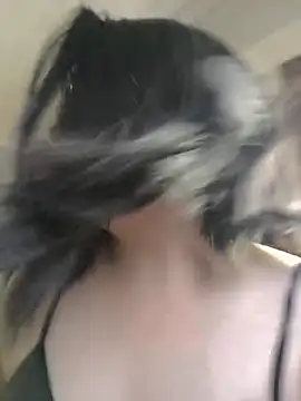 Bella fournier online show from March 22, 2026, 4:05 am