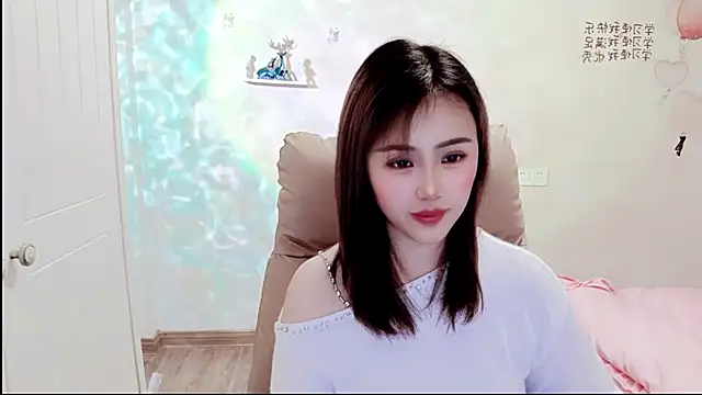 susan-YY online show from December 21, 2024, 10:39 am