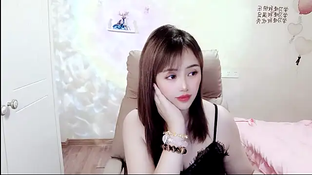 susan-YY online show from December 8, 2024, 10:08 am