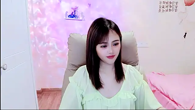 susan-YY online show from December 10, 2024, 12:27 pm