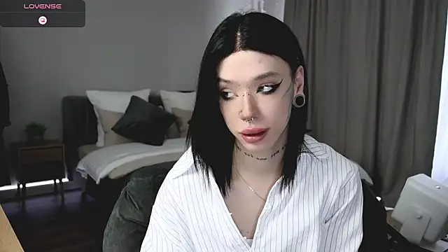 Dasha M online show from April 10, 2026, 11:39 am