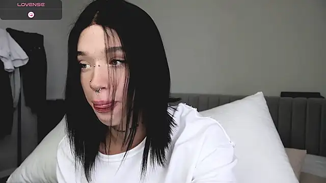 Dasha M online show from April 14, 2026, 10:42 am