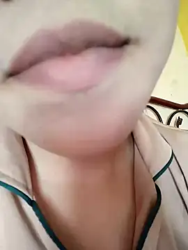 Snapshot of Anki-doll chatting on March 6, 2025, 5:57 am Anki-doll online show from March 6, 2025, 5:57 am