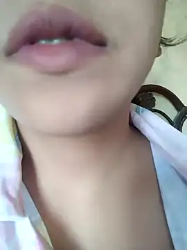 Snapshot of Anki-doll chatting on March 18, 2025, 5:45 am Anki-doll online show from March 18, 2025, 5:45 am