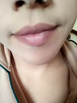 Snapshot of Anki-doll chatting on March 21, 2025, 6:05 am Anki-doll online show from March 21, 2025, 6:05 am