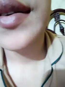 Snapshot of Anki-doll chatting on March 8, 2025, 12:30 pm Anki-doll online show from March 8, 2025, 12:30 pm