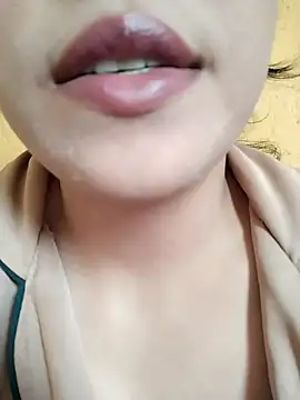 Snapshot of Anki-doll chatting on March 19, 2025, 9:17 am Anki-doll online show from March 19, 2025, 9:17 am