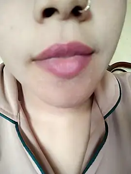 Snapshot of Anki-doll chatting on March 23, 2025, 6:05 am Anki-doll online show from March 23, 2025, 6:05 am