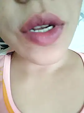 Snapshot of Anki-doll chatting on October 12, 2025, 5:53 am Anki-doll online show from October 12, 2025, 5:53 am