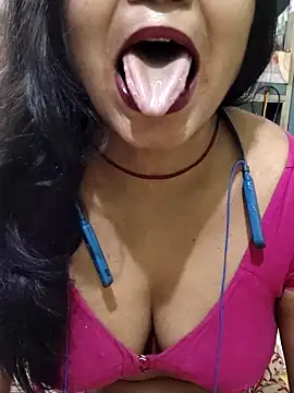 yoursweety09 online show from March 11, 2026, 4:06 am