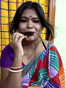 Snapshot of yoursweety09 chatting on October 2, 2025, 2:04 am yoursweety09 online show from October 2, 2025, 2:04 am