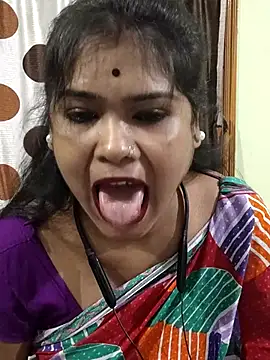 Snapshot of yoursweety09 chatting on October 10, 2025, 12:11 am yoursweety09 online show from October 10, 2025, 12:11 am