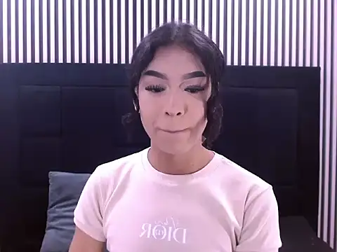 Snapshot of Eban_Dustan chatting on September 26, 2025, 1:56 am Eban Dustan online show from September 26, 2025, 1:56 am