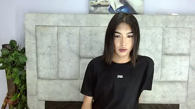 Snapshot of Eban_Dustan chatting on September 24, 2025, 12:33 pm Eban Dustan online show from September 24, 2025, 12:33 pm