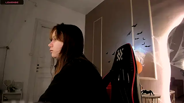 Snapshot of Alisia_Mars chatting on October 24, 2025, 5:28 am Alisia Mars online show from October 24, 2025, 5:28 am